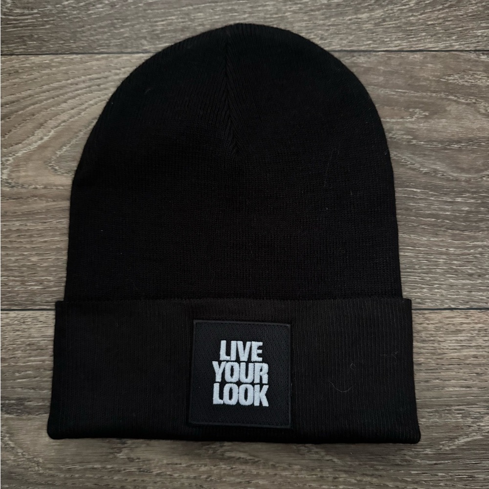 Live Your Look Black Beanie